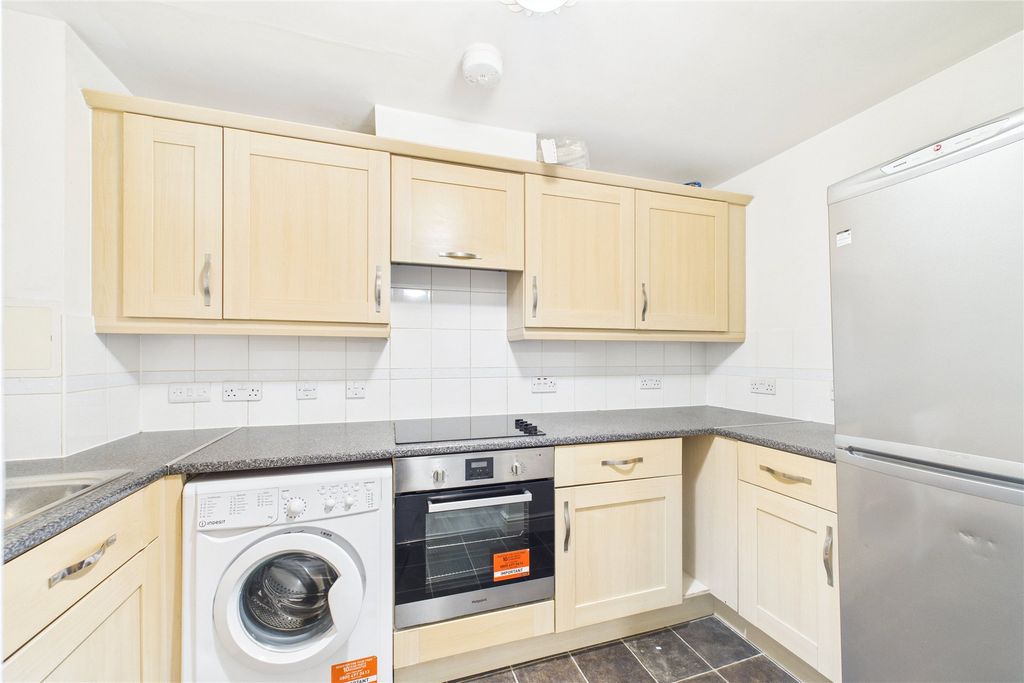 Property photo 3 of 9 Picture No. 04