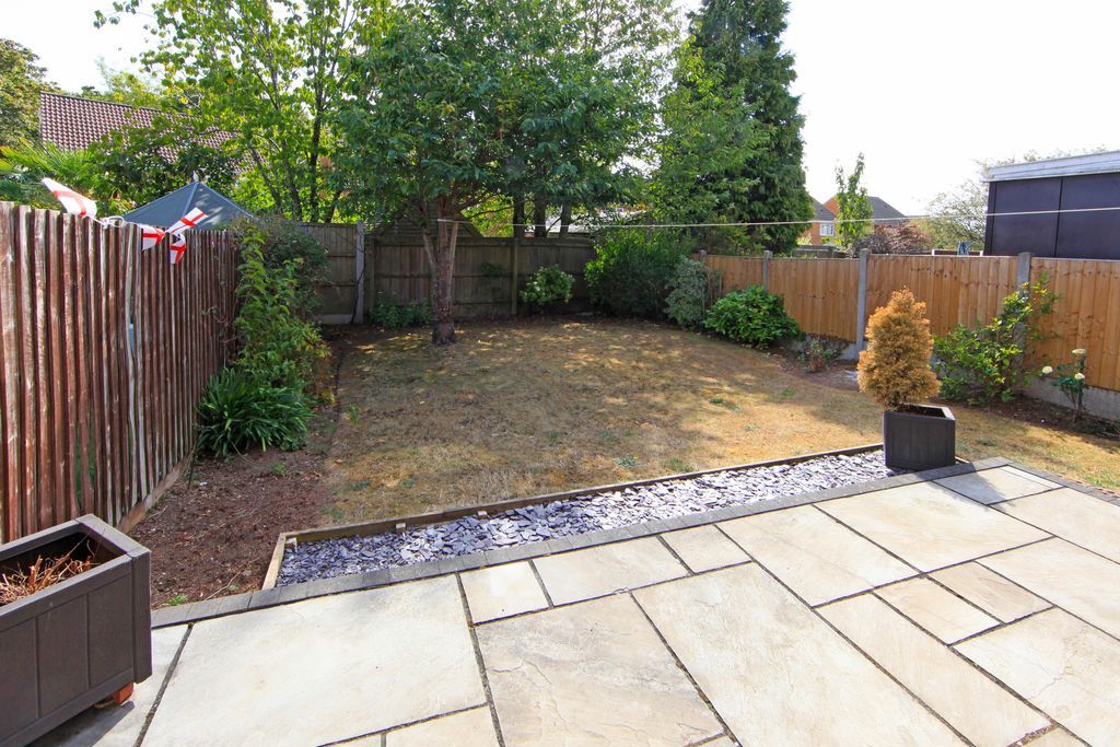 Property photo 2 of 15 Photo 17