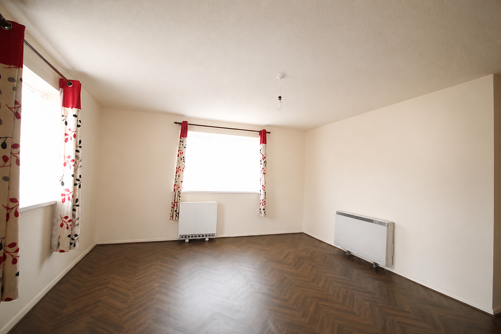 Property photo 2 of 6 Img 7638