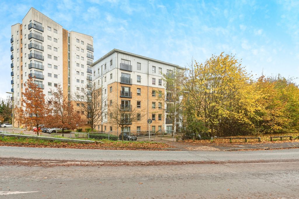 Property photo 1 of 8 Front