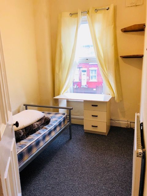 Property photo 2 of 23