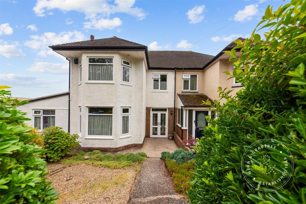 Property photo 1 of 36 Fairwater-Road-36.Jpg