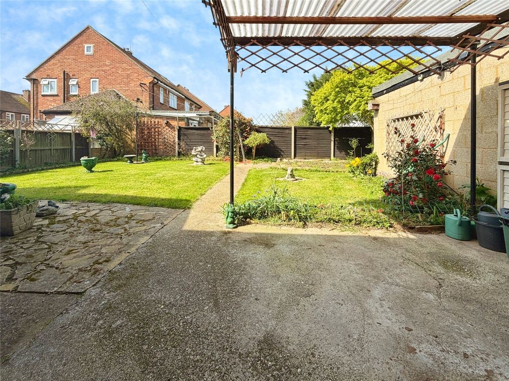 Property photo 2 of 19 Garden