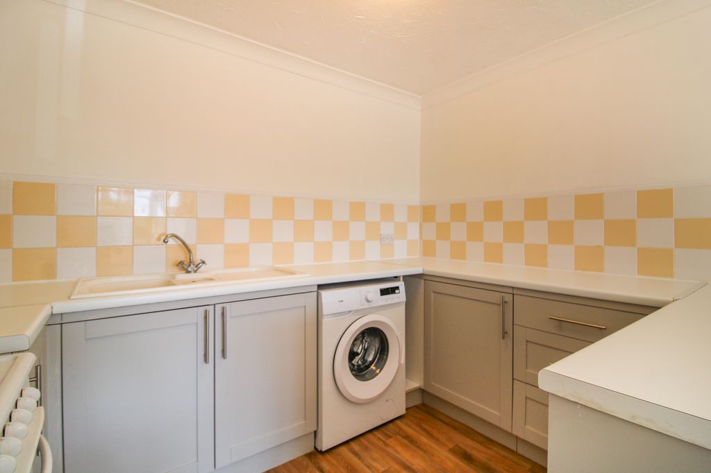 Property photo 3 of 11