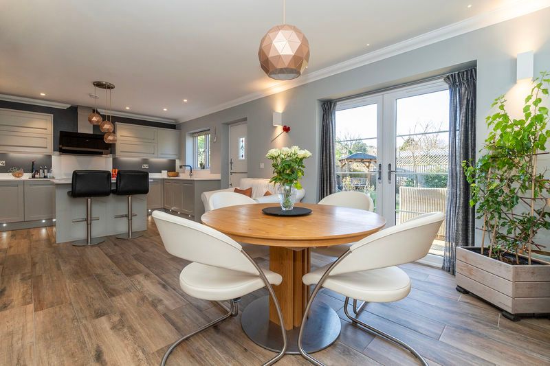 Property photo 1 of 29 Photo 8