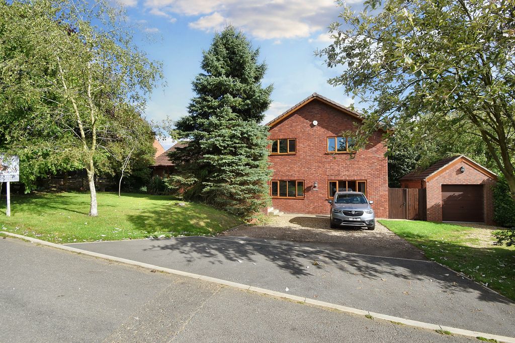 Property photo 1 of 34
