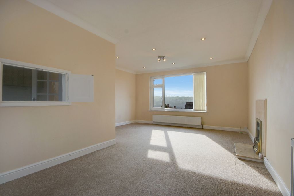 Property photo 3 of 13 Img_4112-Img_4114