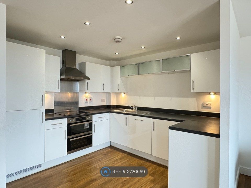 Property photo 1 of 15 Kitchen