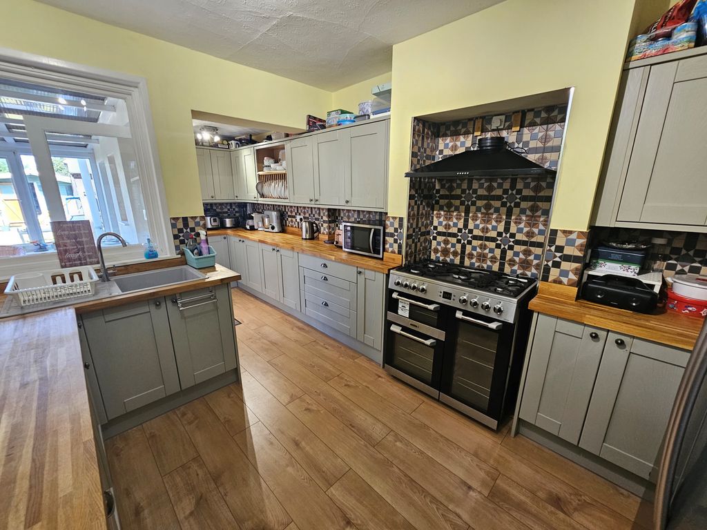 Property photo 3 of 15 Image