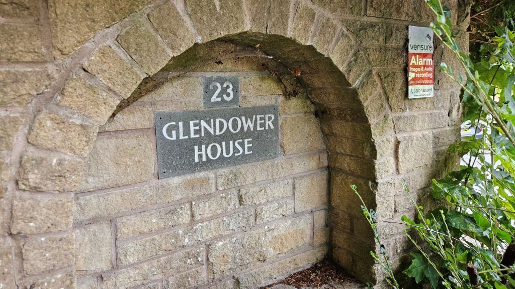 Property photo 2 of 52