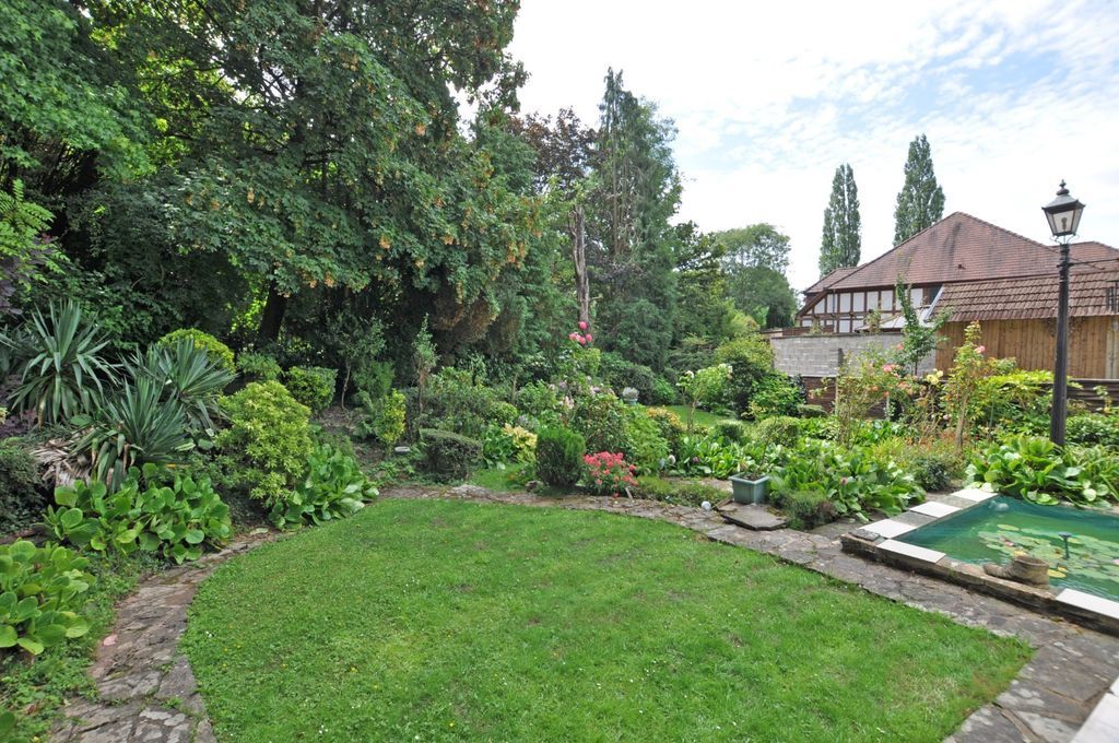 Property photo 2 of 33 Photo 10