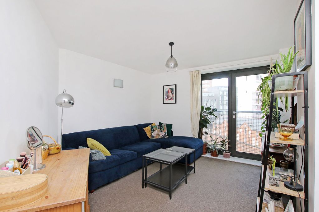 Property photo 3 of 13