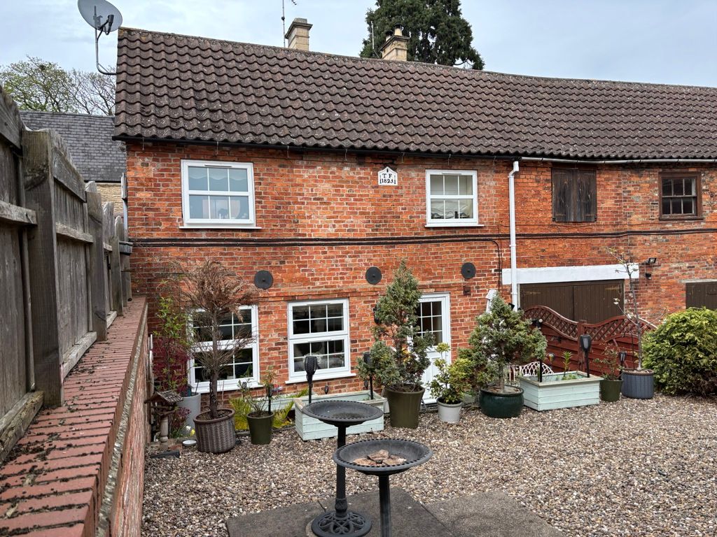 Property photo 2 of 8 Photo 2