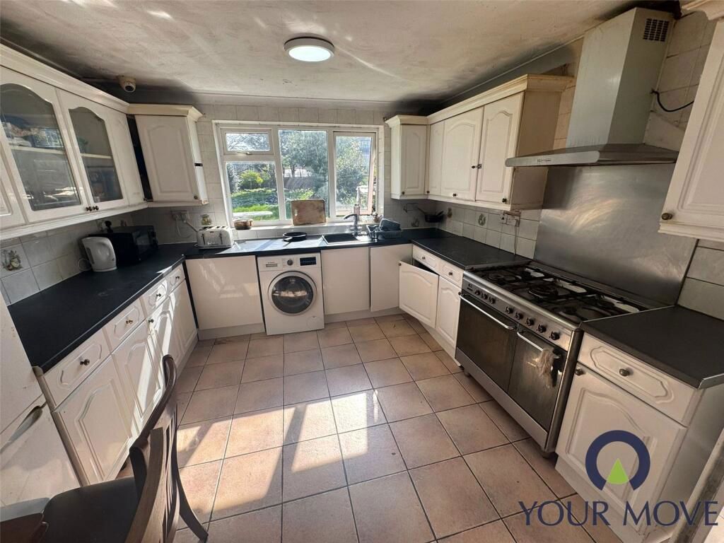 Property photo 2 of 23