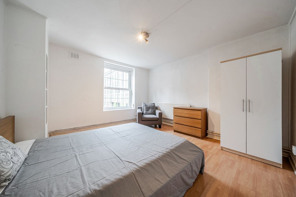 Property photo 3 of 21 1495828-2-6A60Fb3...
