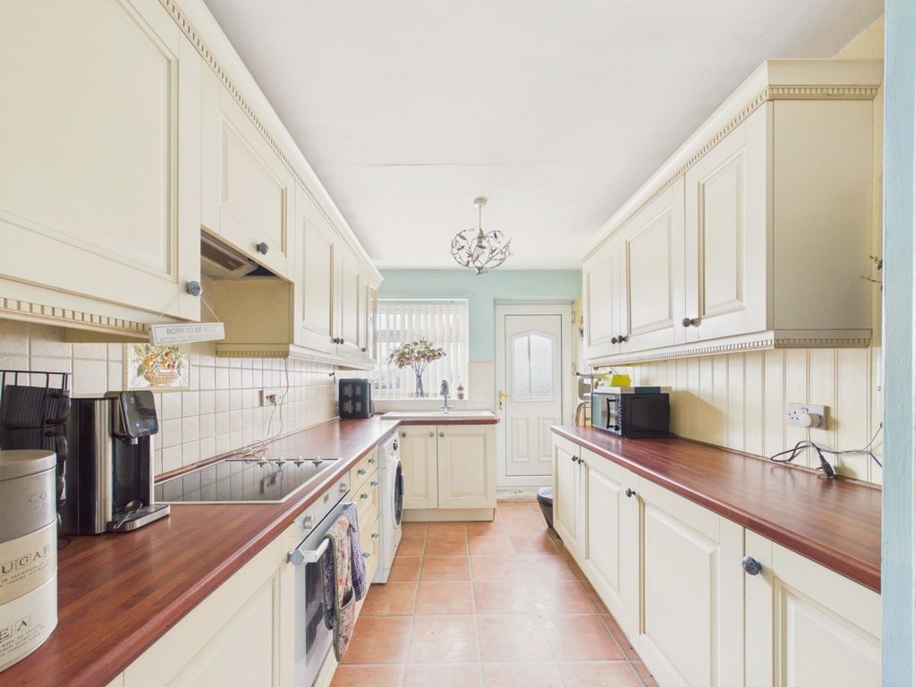 Property photo 2 of 14 5528423