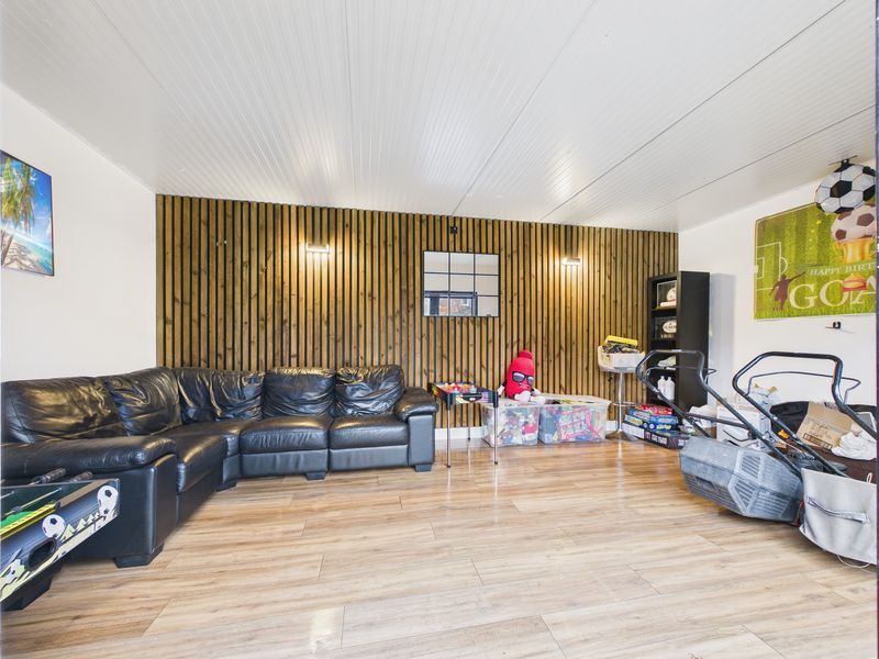 Property photo 3 of 15 Garden Room