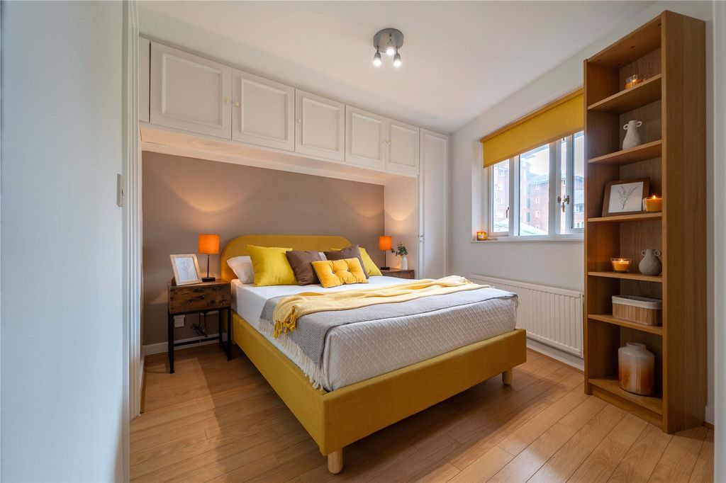 Property photo 1 of 23 Bedroom