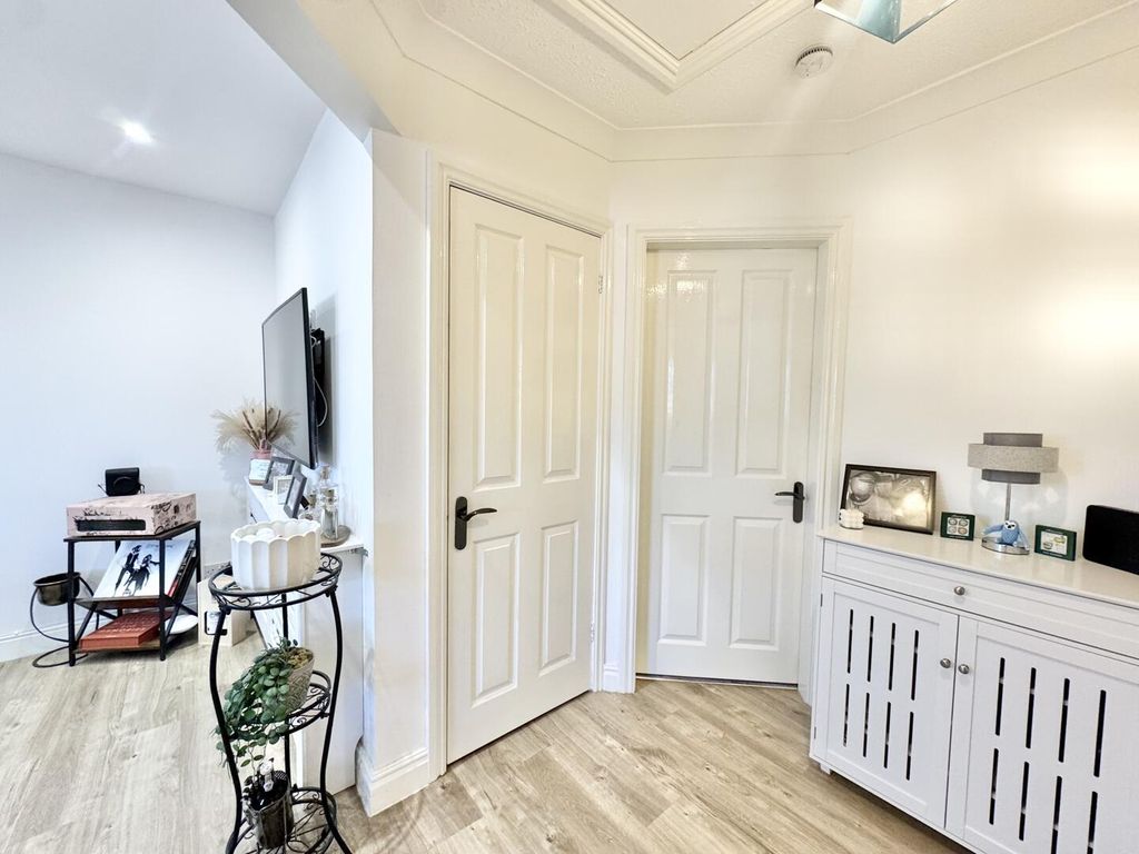 Property photo 3 of 15 Hallway