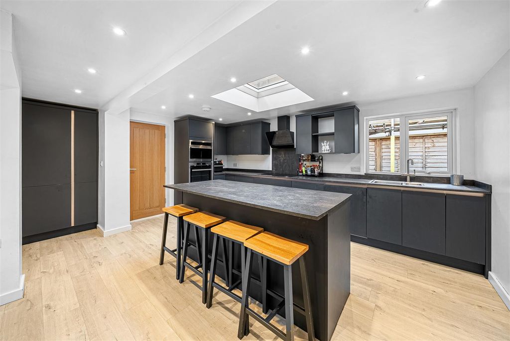 Property photo 3 of 15 Kitchen Diner