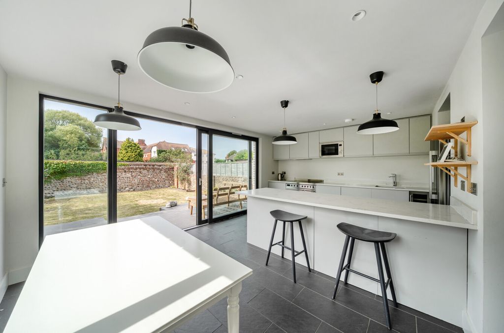 Property photo 2 of 14 1513422-20-1A03Df...