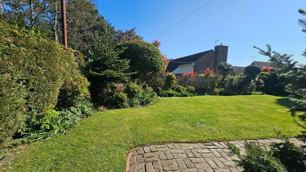 Property photo 2 of 22