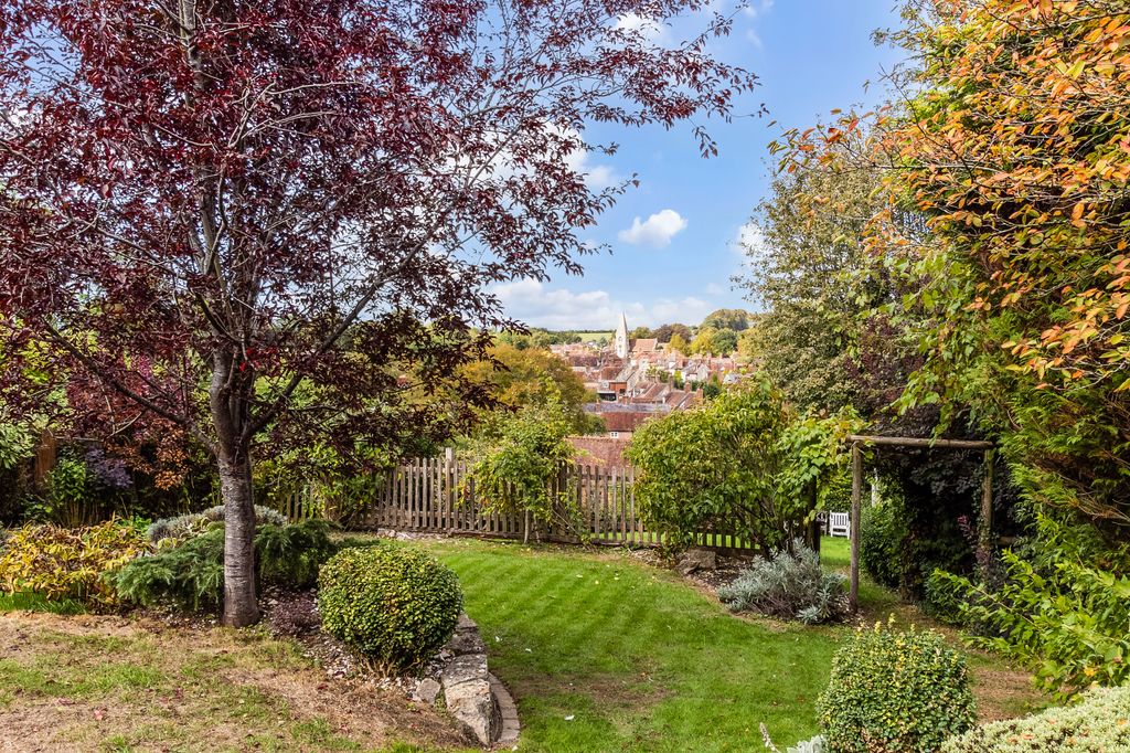 Property photo 2 of 21
