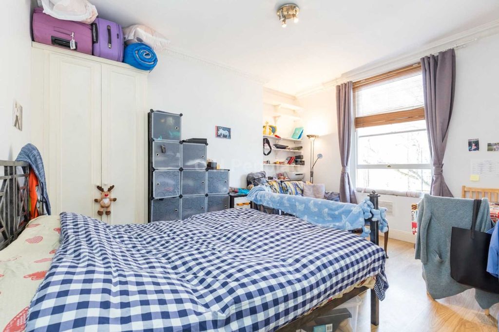 Property photo 3 of 5