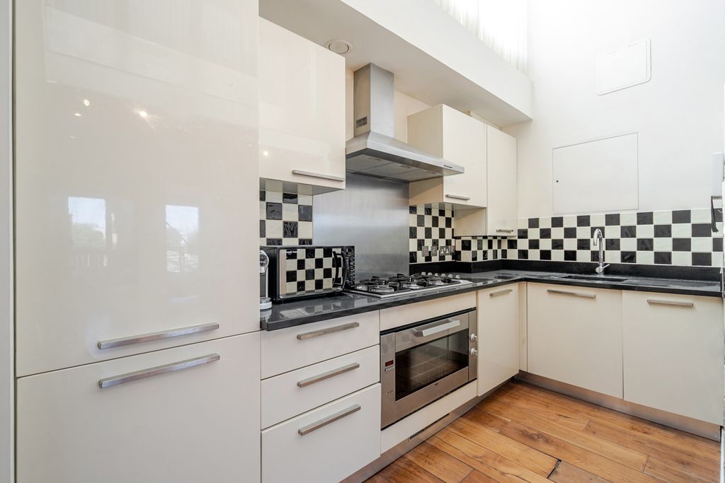 Property photo 3 of 17 1509445-2-1A0004d...