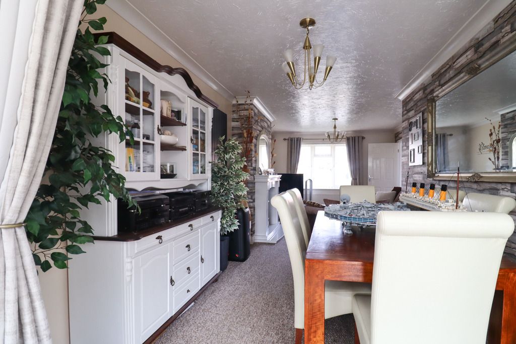 Property photo 2 of 19 4000264