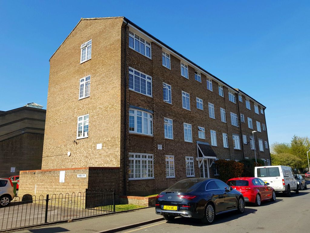 Property photo 1 of 13 Photograph 1