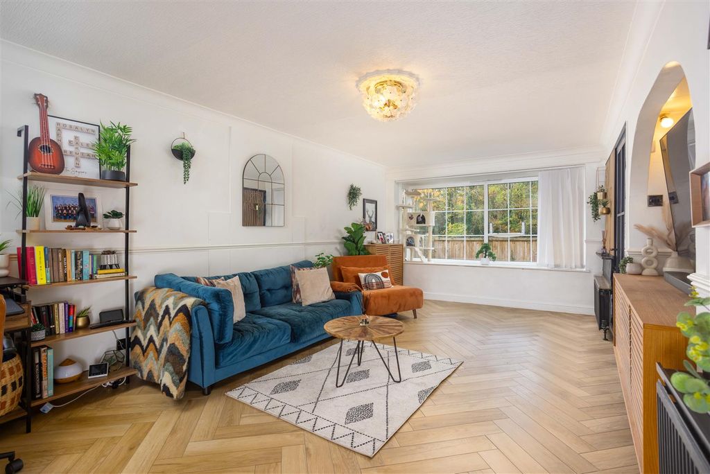 Property photo 3 of 14 00004.Jpg