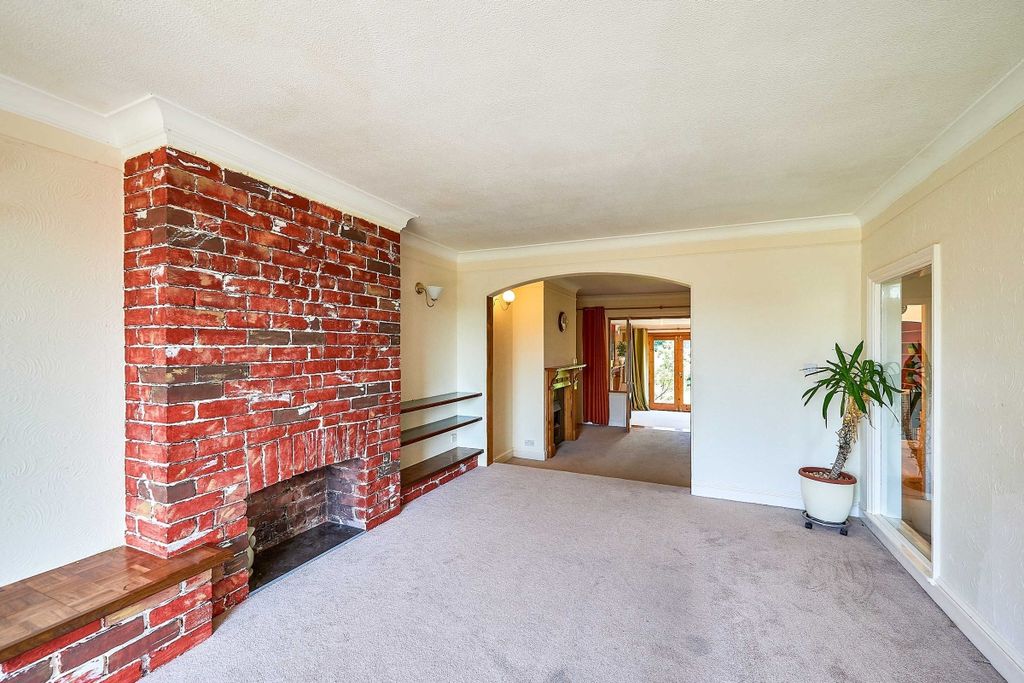 Property photo 2 of 10 Lounge