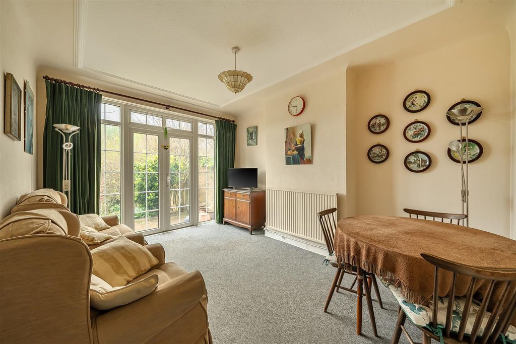 Property photo 3 of 16 1423587-12-69B92Ddd36290.Jpg