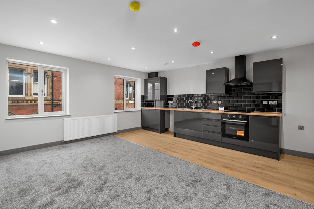 Property photo 1 of 5 Apartment 1 - Bank Street - In House Property Lettings - Open Plan Kitchen Living Room