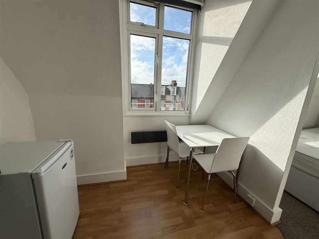 Property photo 2 of 8 Img_0017.Jpeg