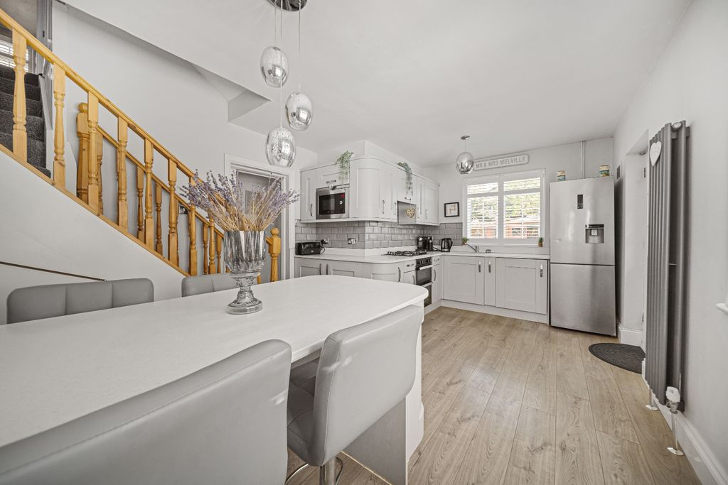 Property photo 1 of 34 4161400