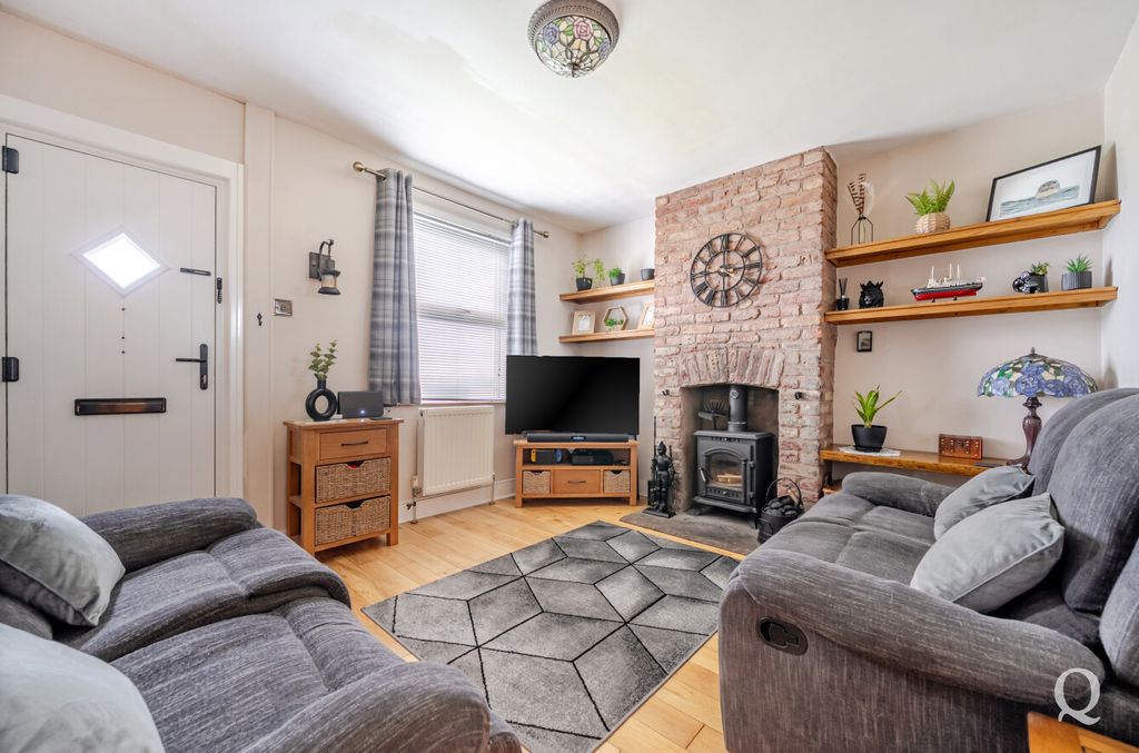 Property photo 2 of 21 B73Daf93-Bfb1-486...