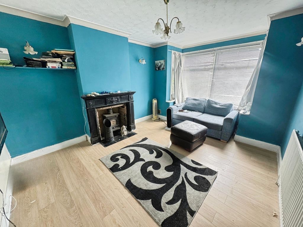 Property photo 3 of 14 North Road