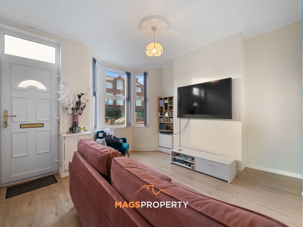 Property photo 2 of 20