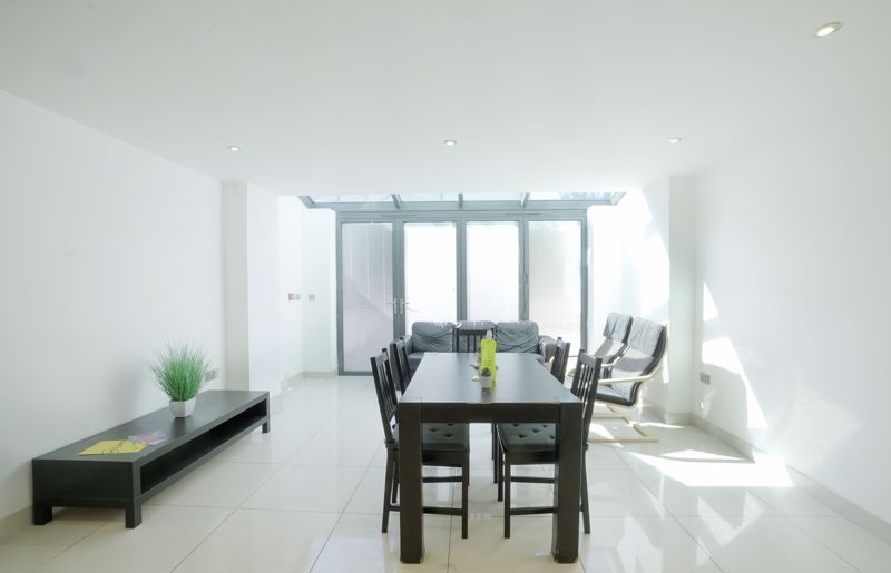 Property photo 1 of 14 Photo 18