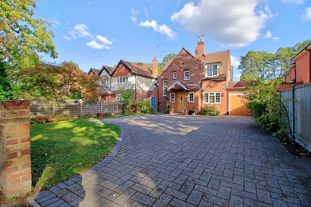 Property photo 1 of 30