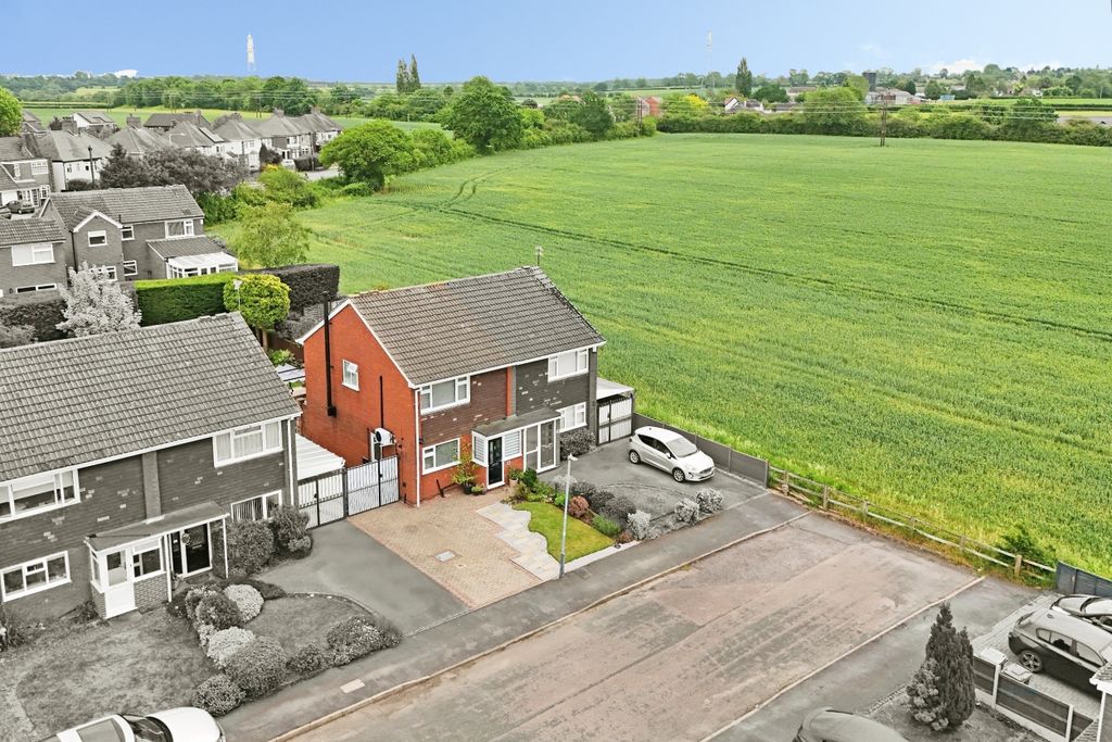 Property photo 2 of 23 06366813-A2