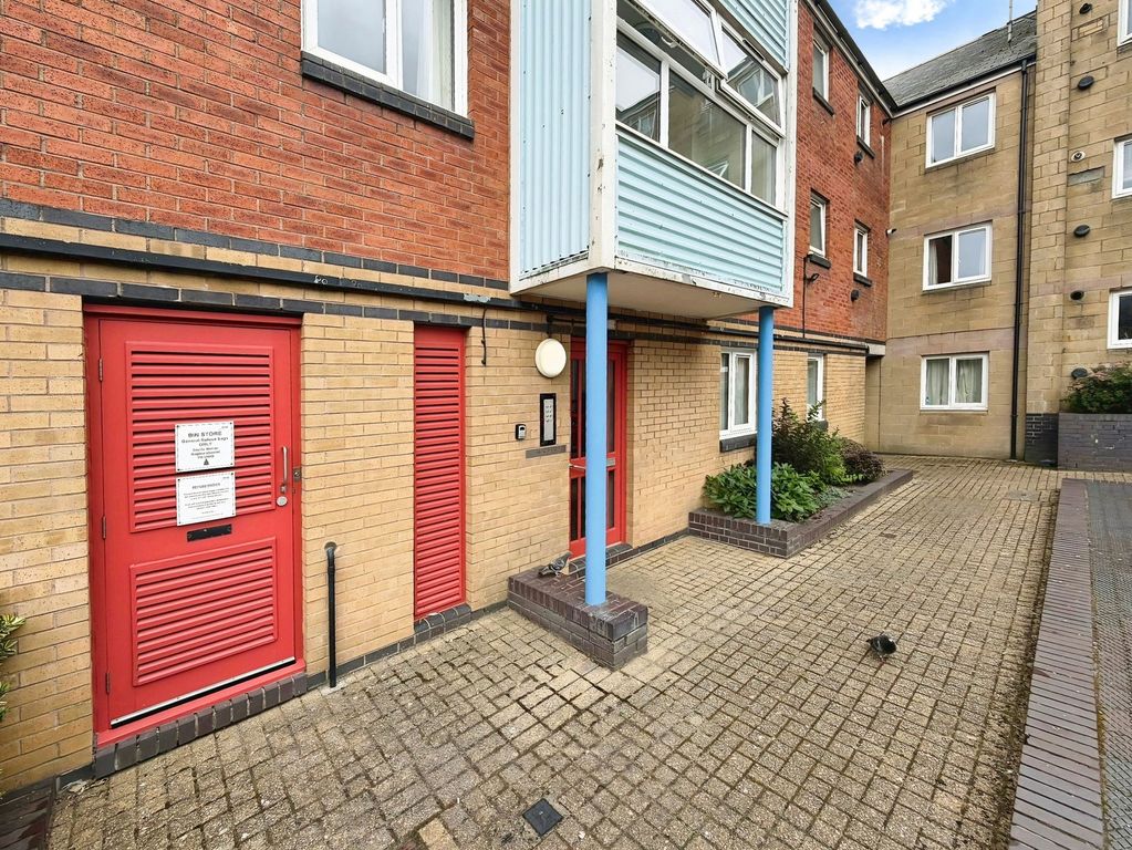 Property photo 2 of 23