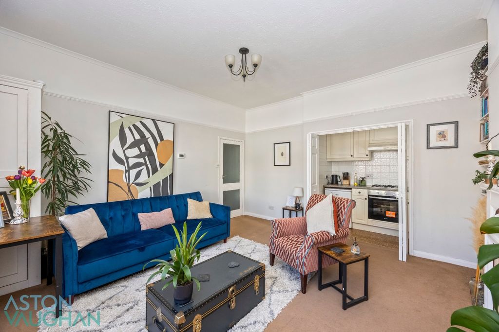 Property photo 3 of 16 5118382