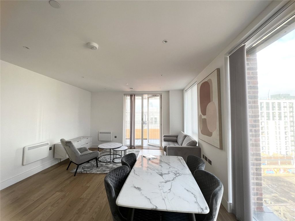 Property photo 3 of 13 Picture 3