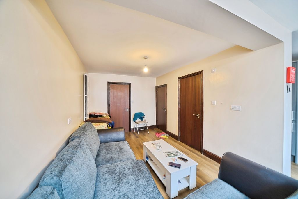 Property photo 2 of 22 Pbox-Img.Jpg