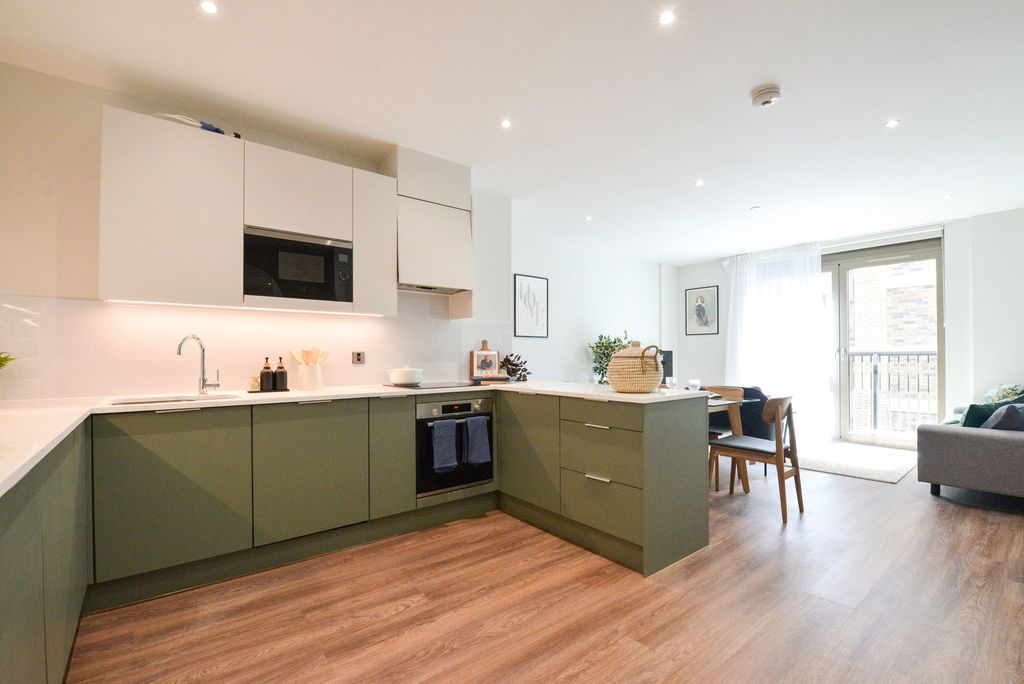 Property photo 2 of 19