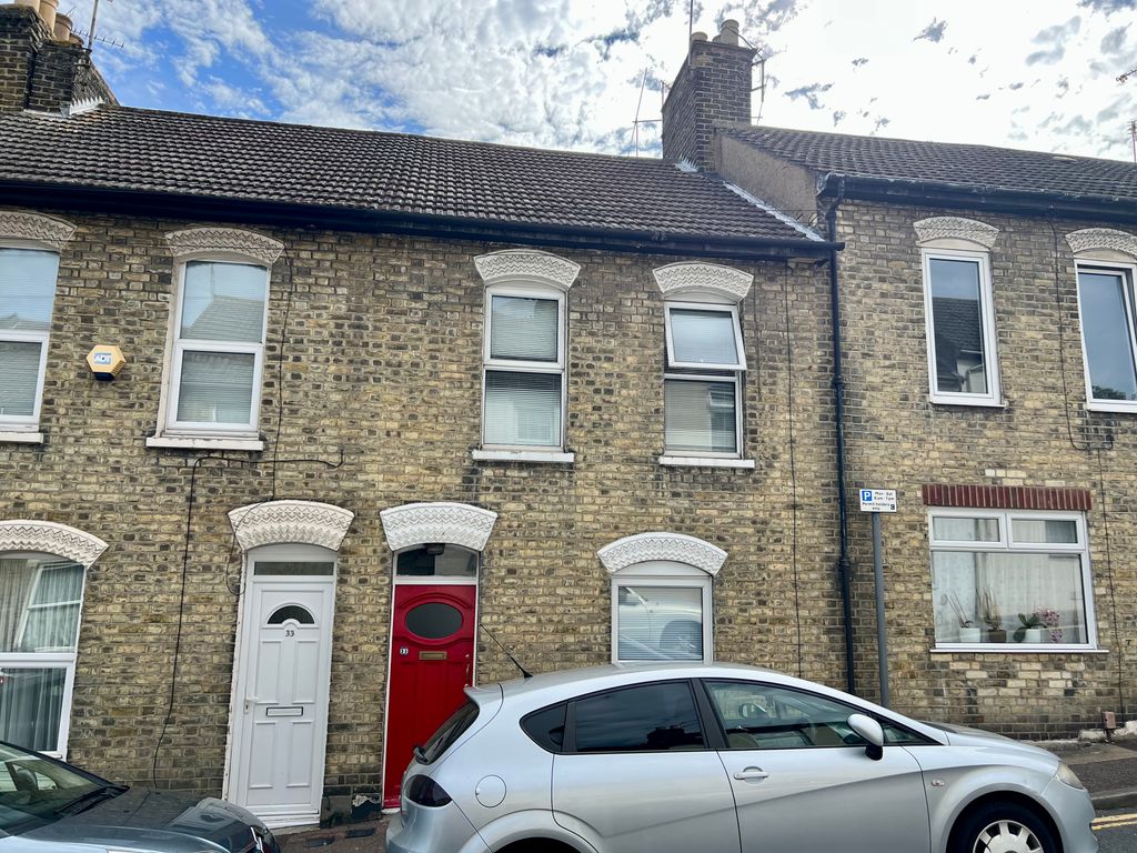 Property photo 1 of 12