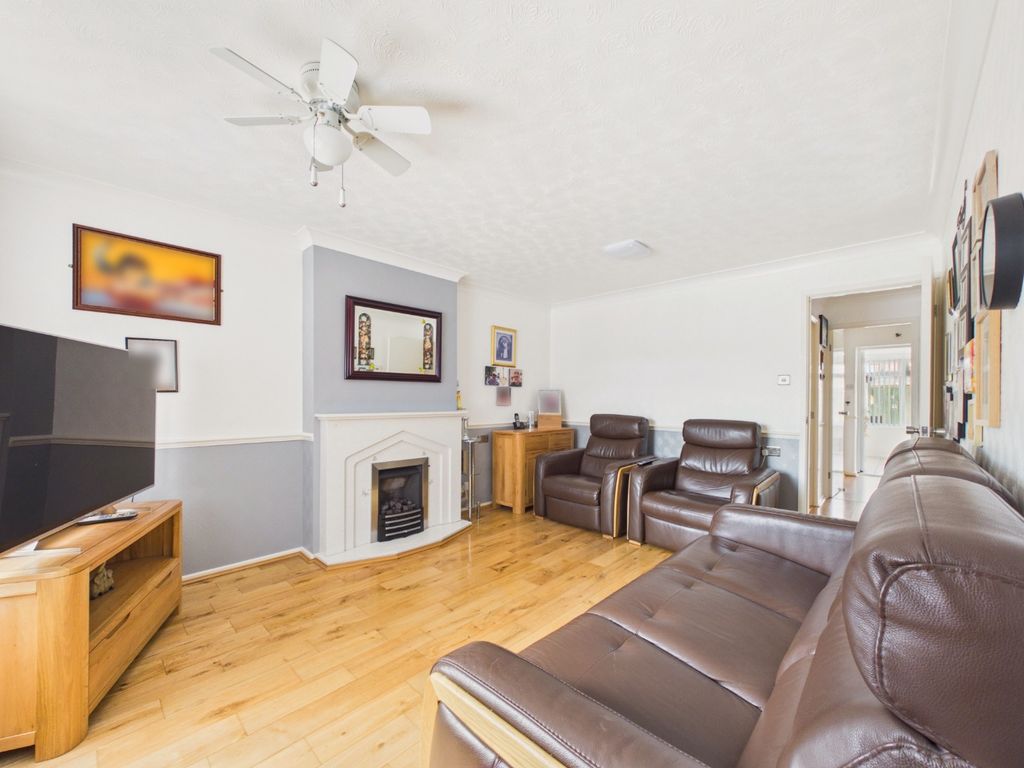 Property photo 2 of 9 5104544